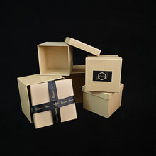 Load image into Gallery viewer, GIFT WRAPPING - KRAFT BOX

